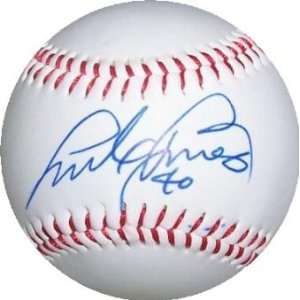  Andy Benes autographed Baseball