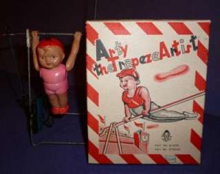 Arty the Trapeze Artist Wind up Made Japan Acrobat Toy mint in Box 