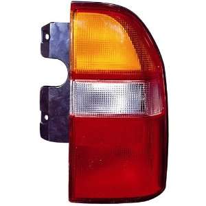 99 04 Chevrolet Tracker Tail Light Assembly ~ Right (Passenger Side 