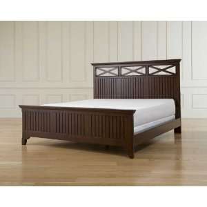   King Panel Bed by Broyhill   Cherry Finish (4110 259R)