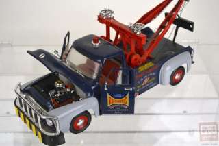 1953 Ford F 100 Wrecker Tow Truck 118 Scale Diecast Model by Road 