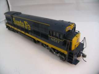 Athearn HO Santa Fe 8517 loco. Runs. As is as missing minor detail 