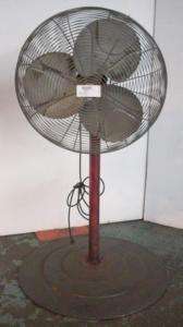 30 FAN ON AJUSTABLE STAND BETWEEN 5 AND 7 FT HIGH  