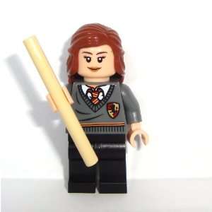   2010 Mini Figure   Hermione Granger Gryffindor with Wand Toys & Games