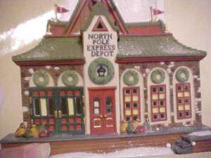 Department 56 Heritage Village North Pole Express Depot w/ Light & Box 