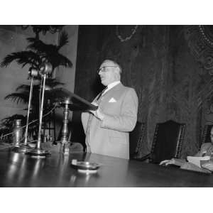  1937 photo At U.S. Chamber of Commerce meeting. Washington 