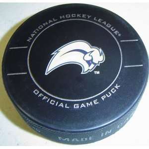    Buffalo Sabres NHL Hockey Official Game Puck