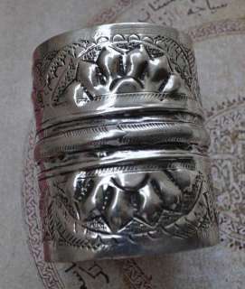 Vintage solid berber Bedouin silver bracelet Cuff  