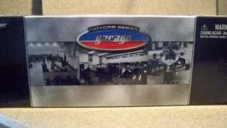 Indycar Series Garage Tony Kanaan 118 Adult Collectable  