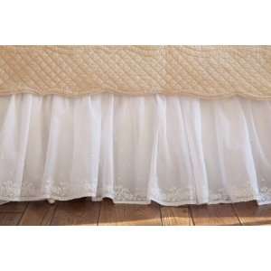 com Taylor Linens 2208CDAIS T Daisy Dot 39 in. x 75 in. x 18 in. Twin 