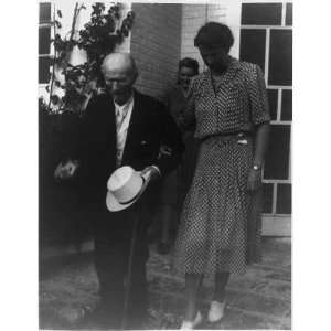  Paderewski walking with Eleanor Roosevelt,West Palm Beach 