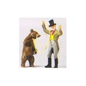  BEAR LEADER WITH BEAR   PREISER HO SCALE MODEL TRAIN 