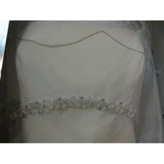 Jim Hjelm Wedding Dress spring 2005 size 6 with Veil  
