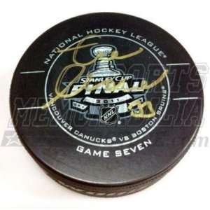 Zdeno Chara Signed Puck   official Stanley Cup 7   Autographed NHL 