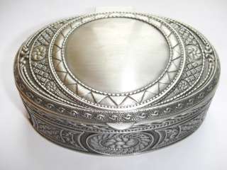 Beautiful tibet silver carved flower jewelry box  