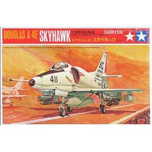  Tamiya 1/100 Douglas A  4E Skyhawk Plastic Model Kit Toys 