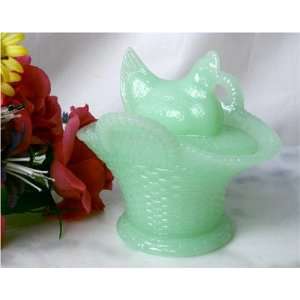  Chicken on Basket Jadeite