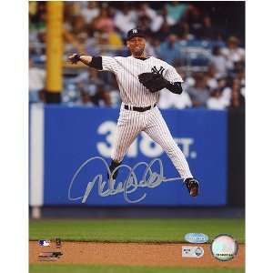  Signed Jeter Picture   Jump Throw