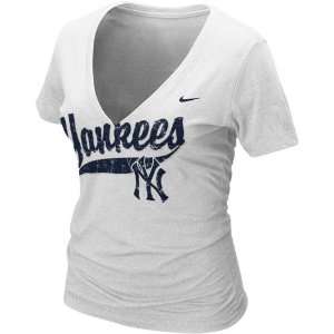  Nike New York Yankees Ladies White Relay V neck Tri Blend 