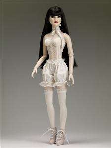 NEW 2012 Tonner DELUXE GOTH BASIC 22 AMERICAN MODEL DOLL~PRE ORDER 