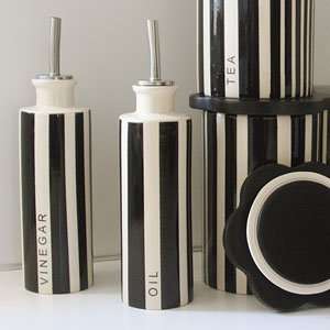  Line Art Ceramic Oil & Vinegar set