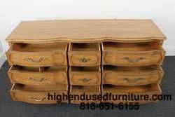 THOMASVILLE Camille French Provincial 62 Nine Drawer Dresser  