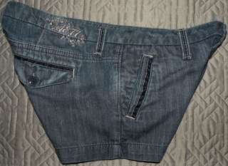 AMERICAN EAGLE OUTFITTERS SIZE 2 DENIM LOW RISE SHORTS  