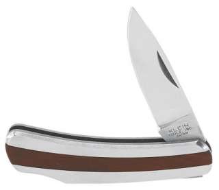 compact and lightweight knife stainless steel handle and blade for
