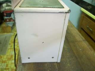 CHILDS PINK ELECTRIC 1950S WORKING STOVE BY EMPIRE  
