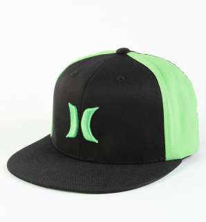   Black/Green Colorblock Flat Bill Flex Fit Hat Ball Cap New NWT  