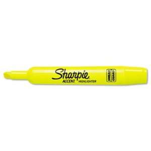 Sharpie Accent Tank Style Highlighter   Chisel Tip, Fluorescent Yellow 
