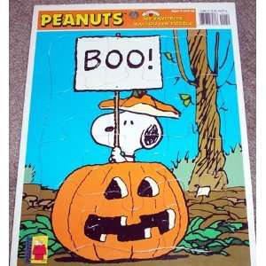  Peanuts My Favorite Halloween Puzzle   Snoopy Boo In a 