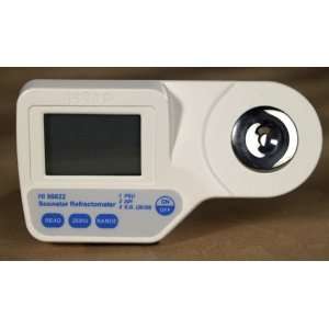  Digital Seawater Refractometer 7 1/2 x 4 x 2 5/8 Pet 