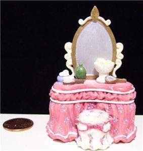 Diorama Doll House Bedroom Dressing Table & Stool Miniature  