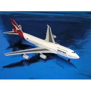  InFlight 200 Qantas VH OJF 747 400 Model Airplane 