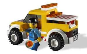 NEW HTF RARE LEGO 7747 CITY WIND TURBINE TRANSPORT SET  