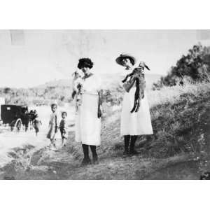  1921 ita Solano and Janet Flanner, near Knossus, Crete 