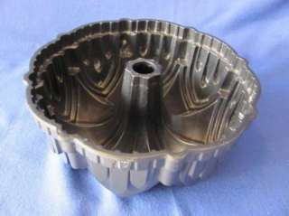 Nordic Ware Cathedral Pattern Bundt Cake Pan Heavy Duty  