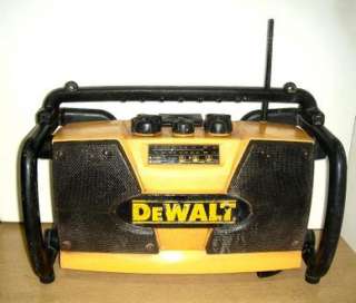 DeWALT PORTABLE STEREO RADIO DW911 TYPE 1 BATTERY CHARGER  