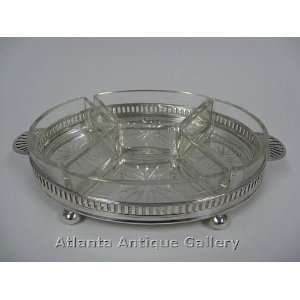  Walker and Hall, Sheffield, England. Silverplate Dish with 